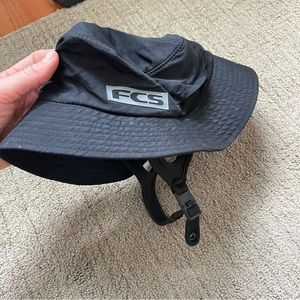 FCS surf hat with strap